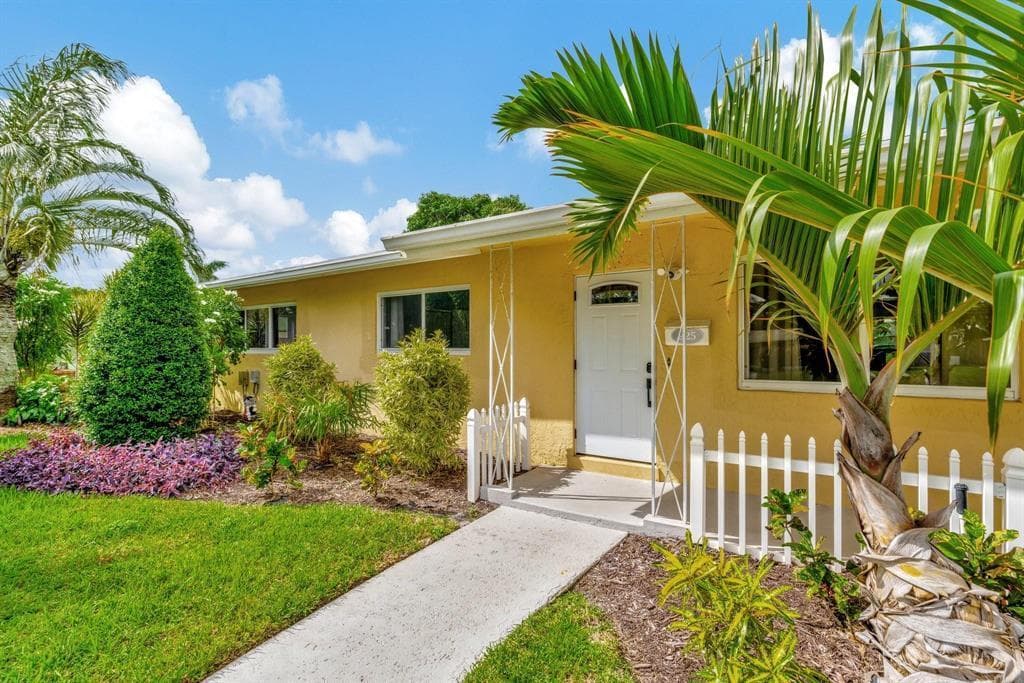 925 NE 25th Avenue, Pompano Beach, FL 33062 photo 2