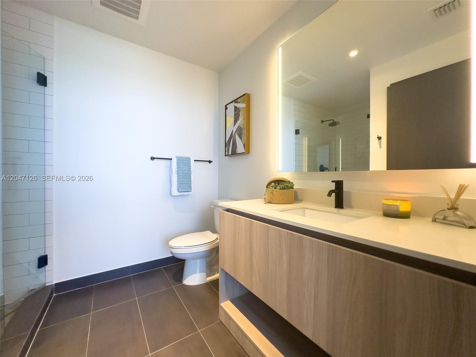 398 NE 5th St # 4210, Miami, FL 33132 photo 3