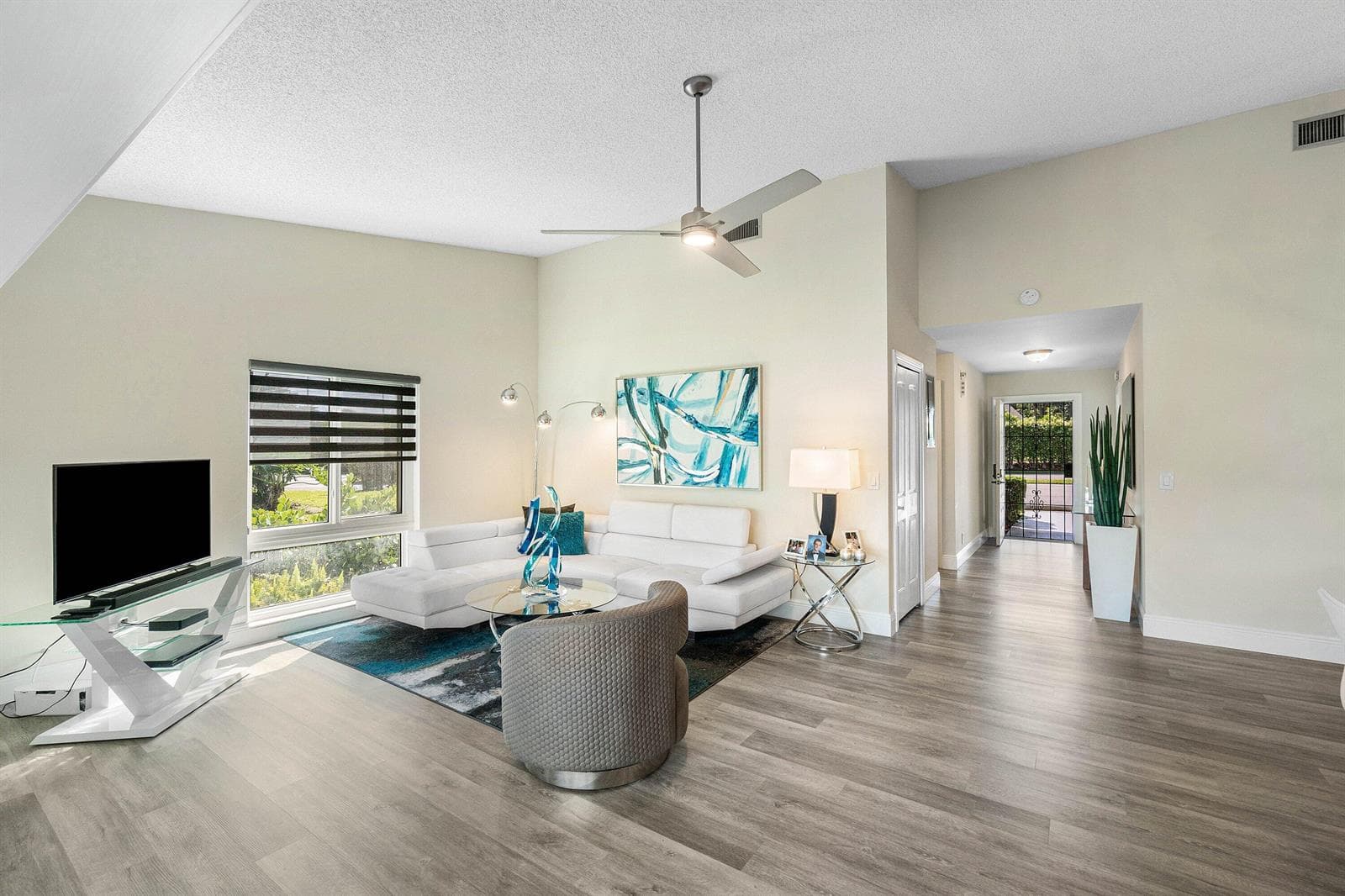 732 Lago Road, Delray Beach, FL 33445 photo 2