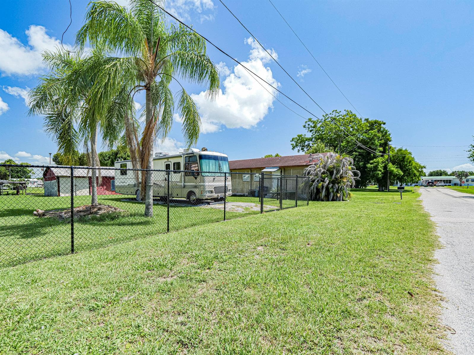 1040 Lissie Lane, Okeechobee, FL 34974 photo 4