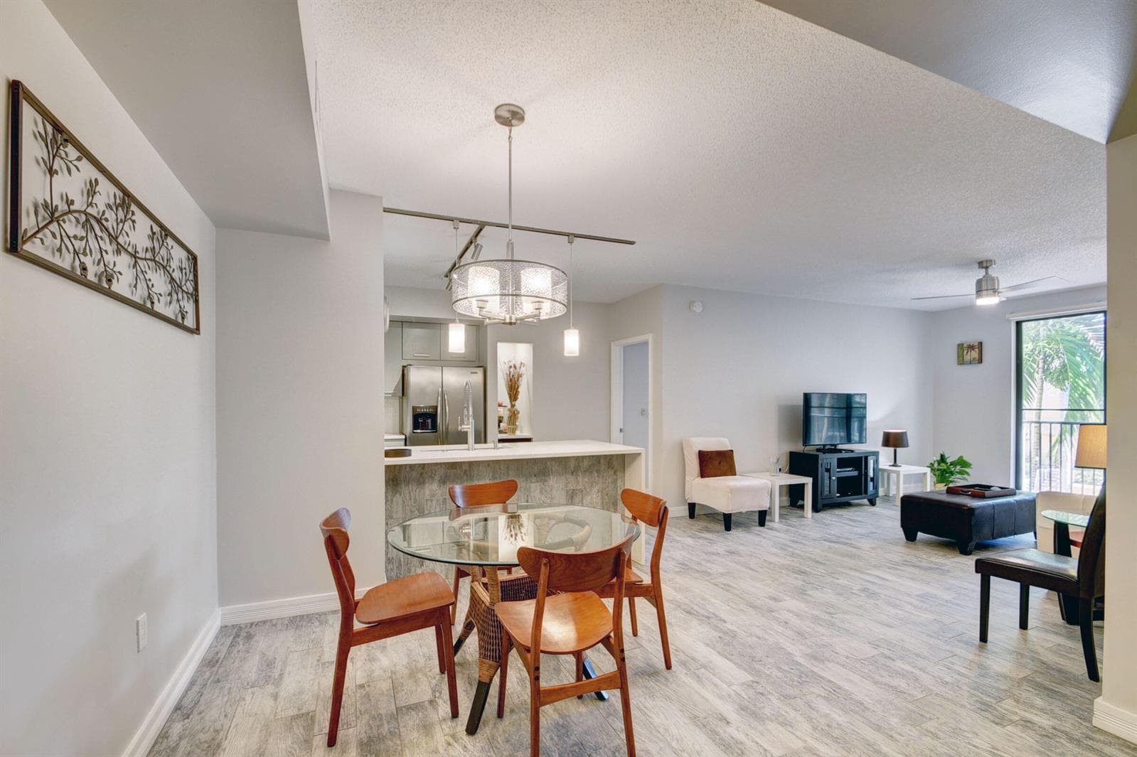 720 S Sapodilla Avenue # 208, West Palm Beach, FL 33401 photo 2