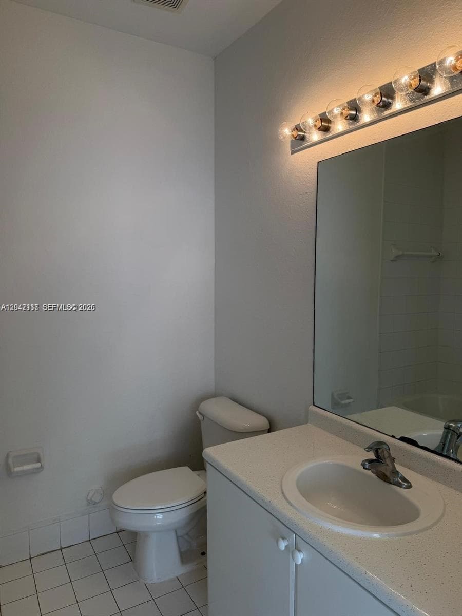 1656 SE 29th Ct # 100, Homestead, FL 33035 photo 3