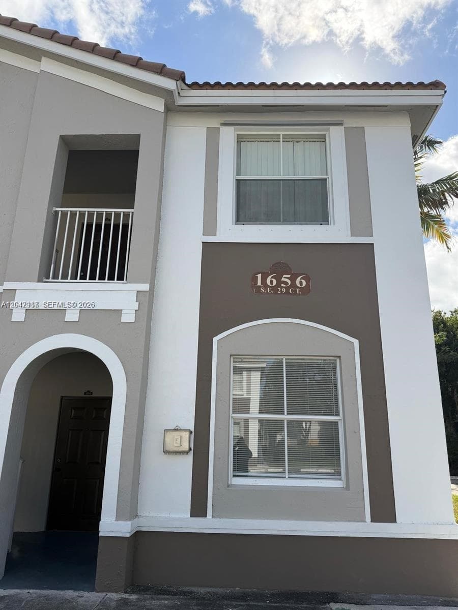 1656 SE 29th Ct # 100, Homestead, FL 33035