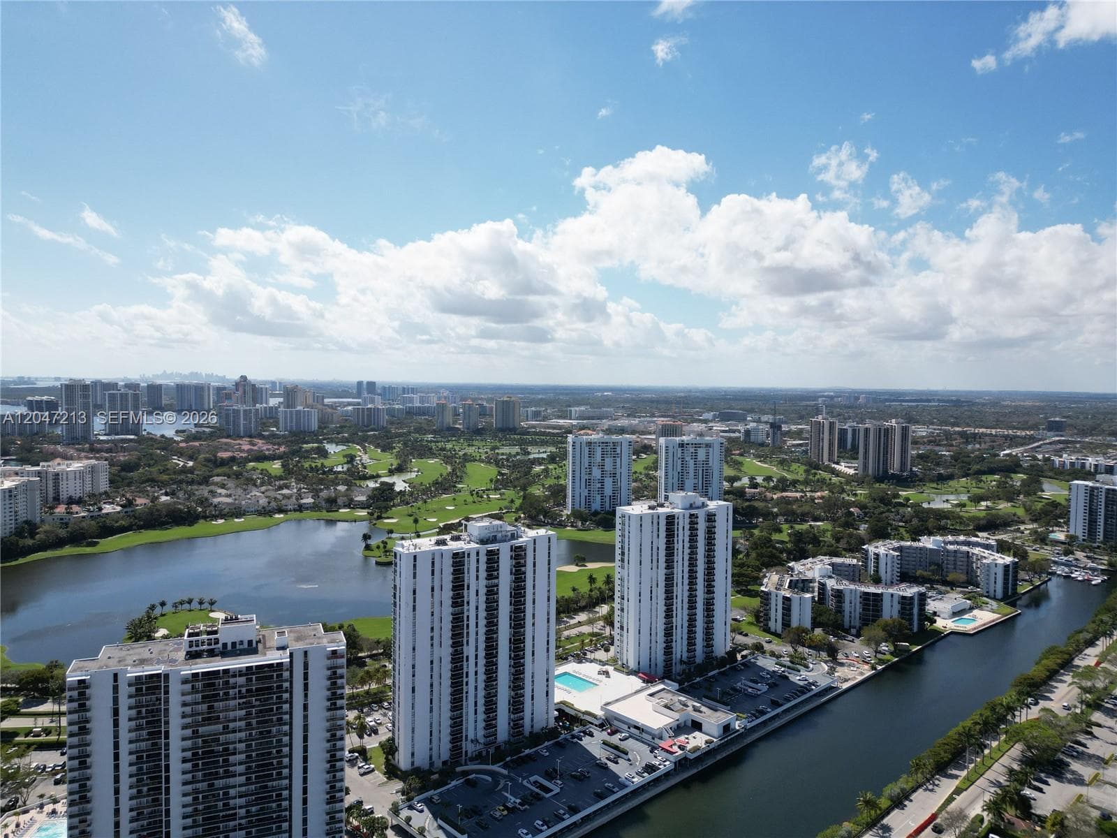 3625 N Country Club Dr # 2409, Aventura, FL 33180