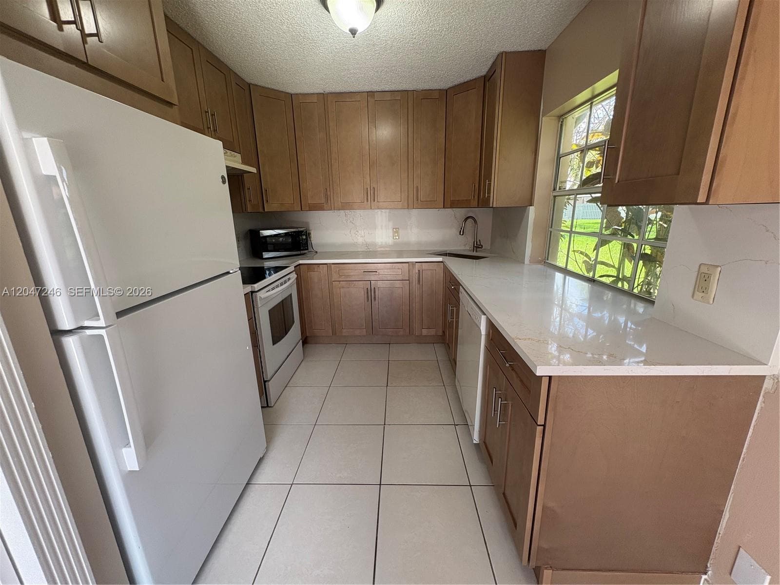 1479 Springside Dr, Weston, FL 33326 photo 3