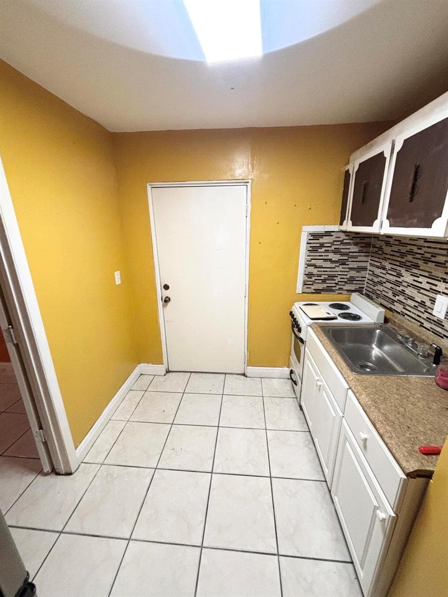 1885 NE 177th Street, North Miami Beach, FL 33162 photo 5