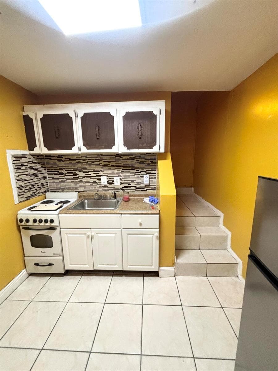 1885 NE 177th Street, North Miami Beach, FL 33162 photo 4