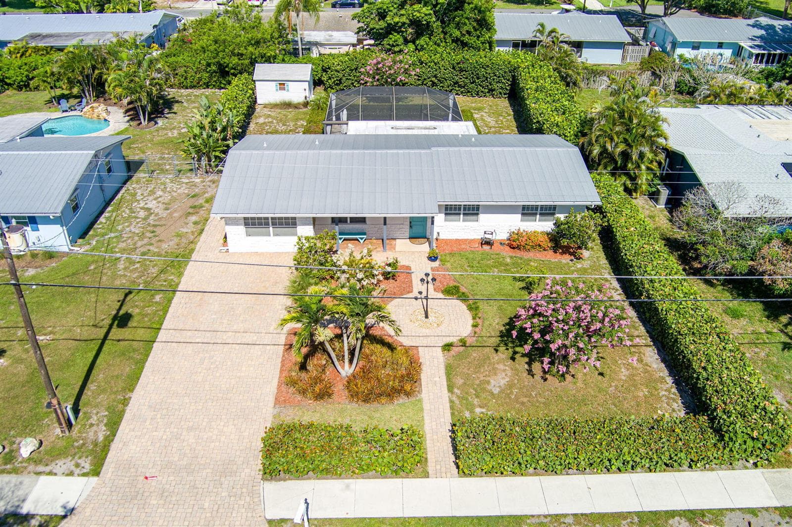 1252 SE Madison Avenue, Stuart, FL 34996 photo 2