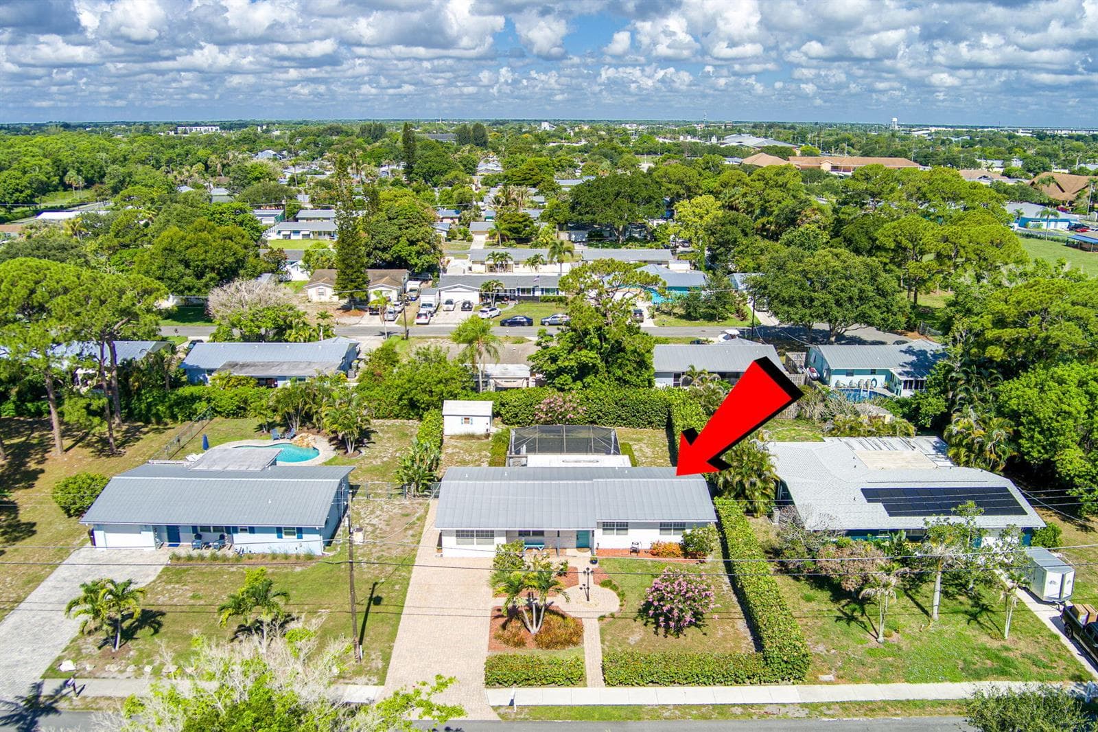 1252 SE Madison Avenue, Stuart, FL 34996 photo 3