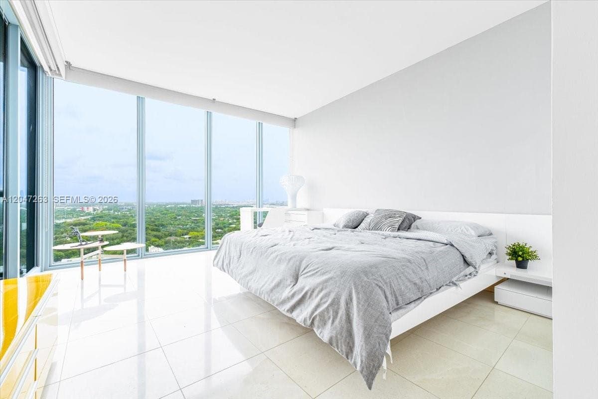 601 NE 36th St # 2203, Miami, FL 33137 photo 4