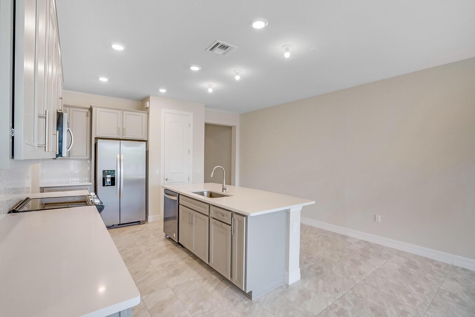8656 Escue Street, Lake Worth, FL 33467 photo 5
