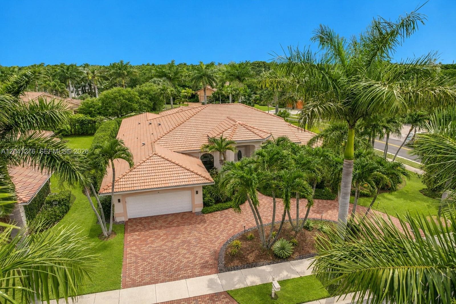392 Coconut Cir, Weston, FL 33326 photo 3