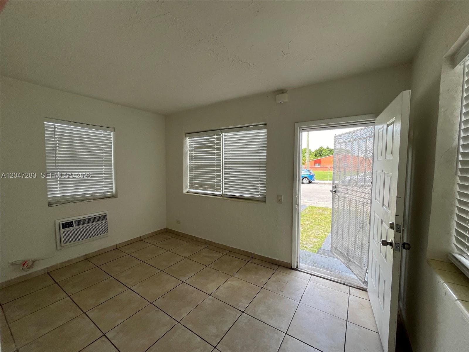733 NW 4th Ave, Miami, FL 33136 photo 3