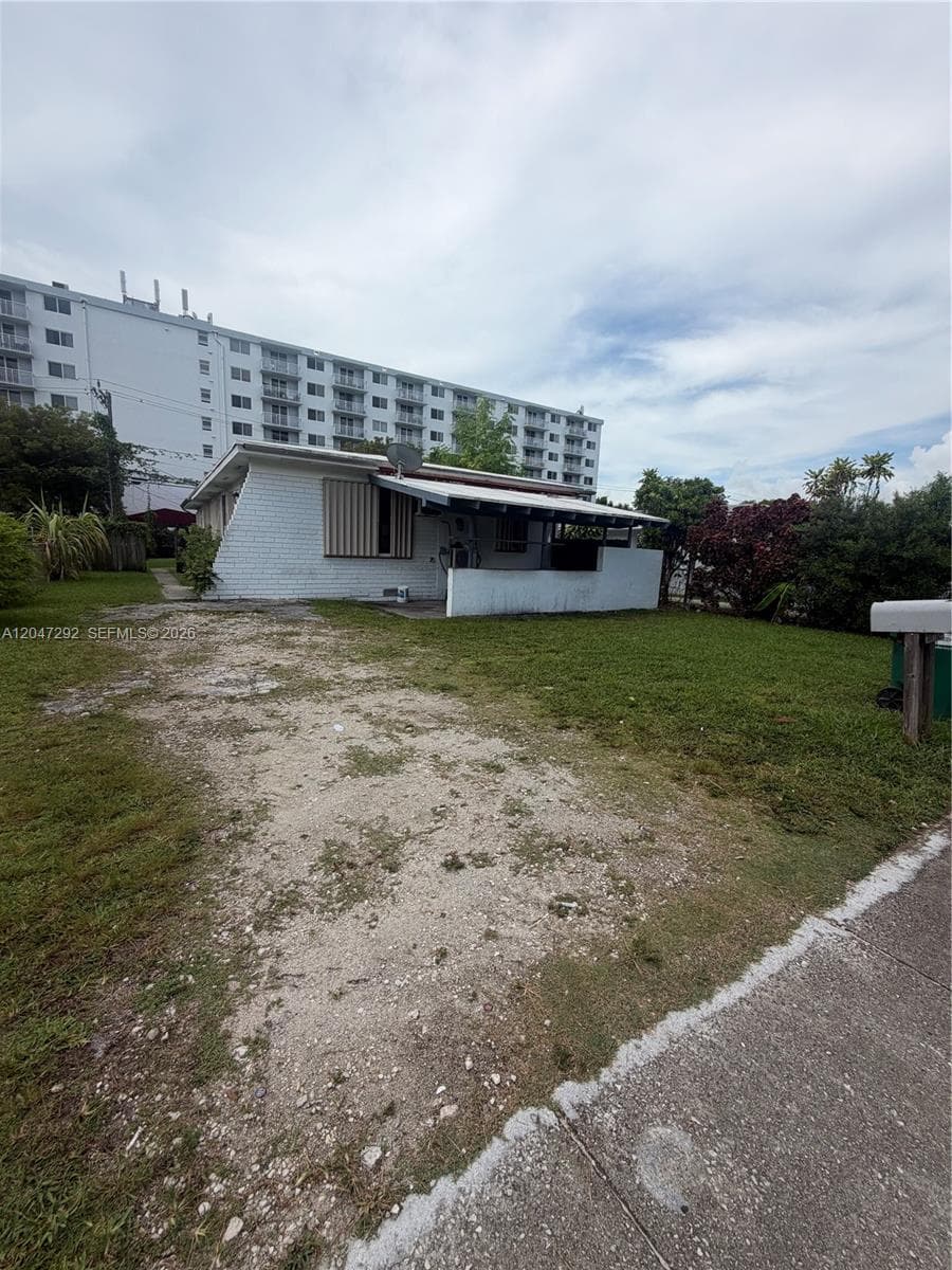 1258 NE 109th St, Miami, FL 33161 photo 3
