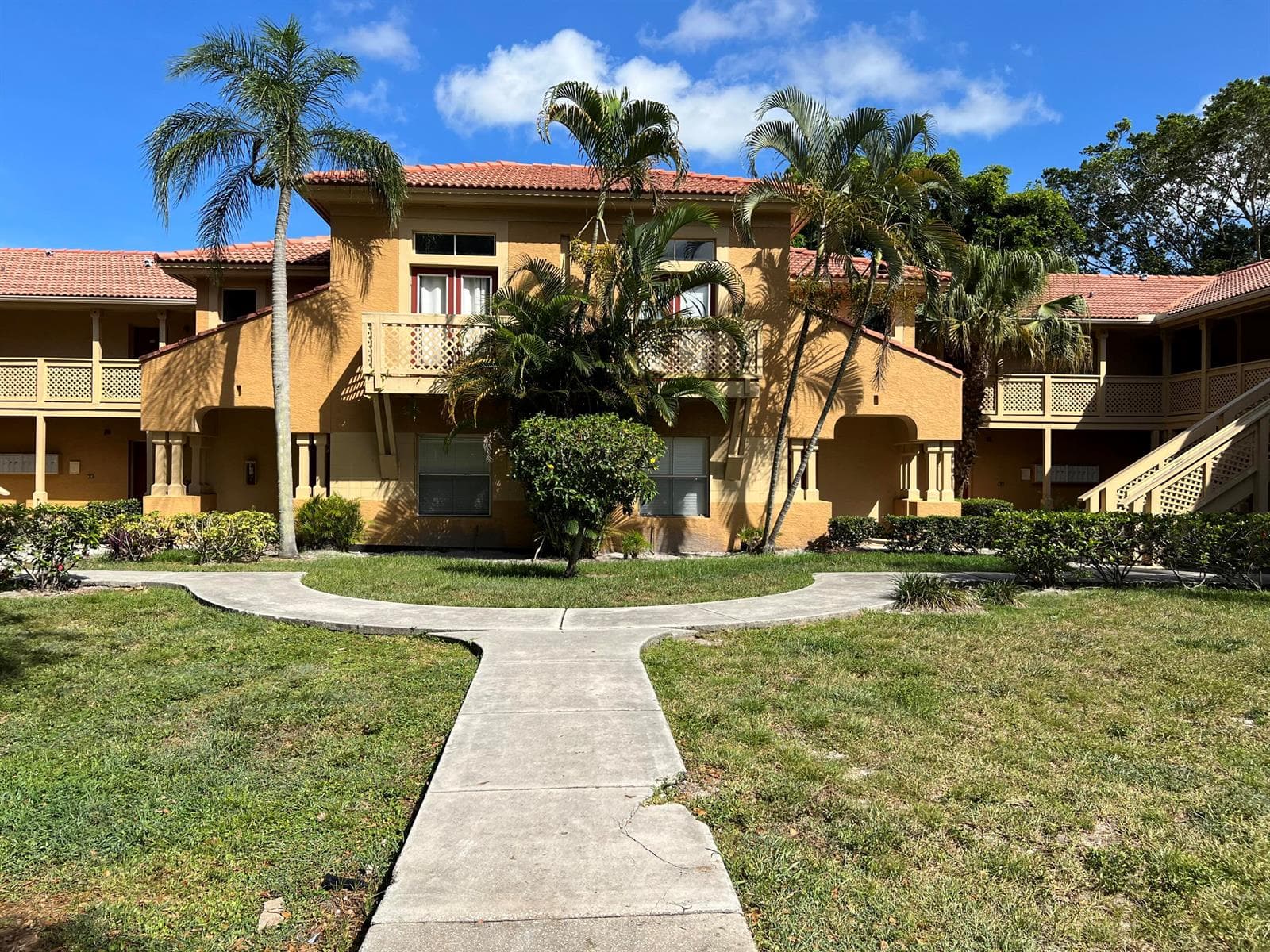 4751 Via Palm Lakes # 416, West Palm Beach, FL 33417 photo 2