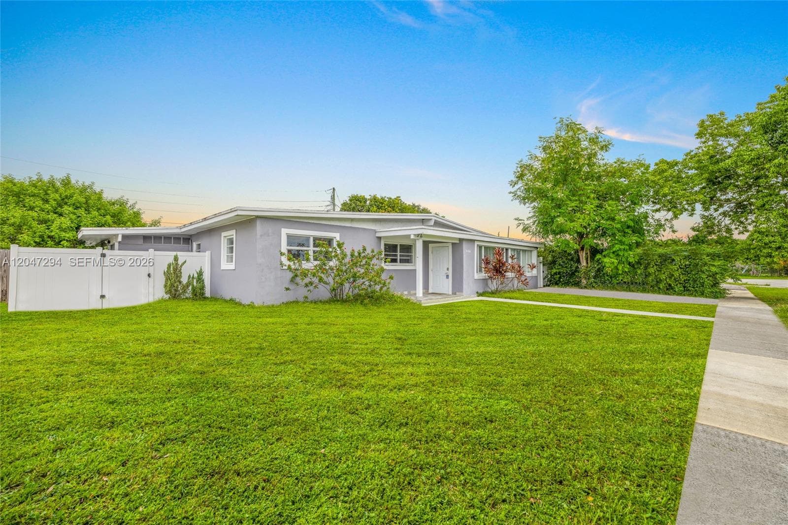 18100 NW 7th Pl, Miami Gardens, FL 33169 photo 2
