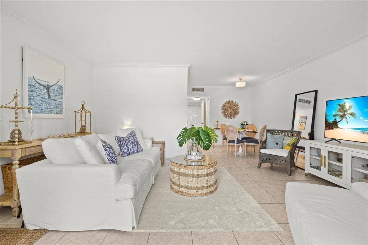 4501 S Ocean Boulevard # F2, South Palm Beach, FL 33480 photo 2