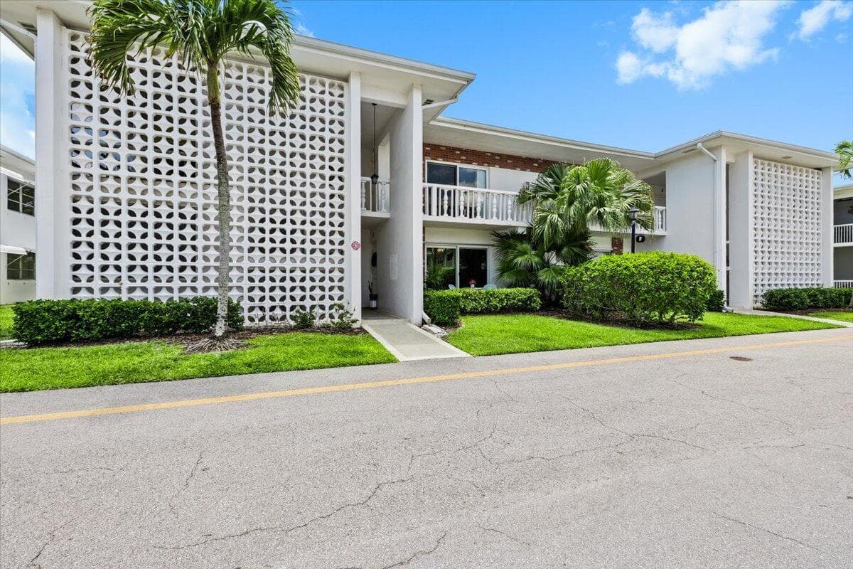 4501 S Ocean Boulevard # F2, South Palm Beach, FL 33480
