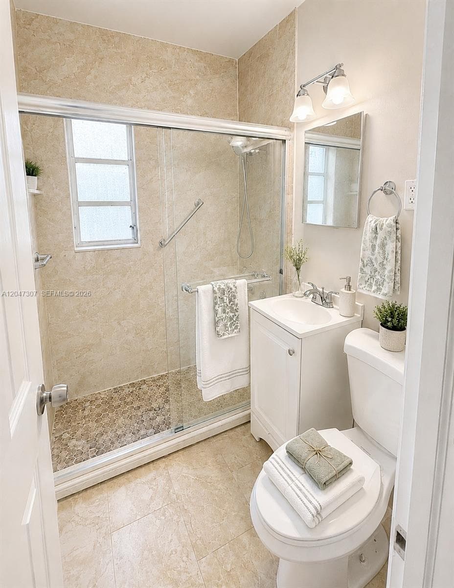 790 E 6th Pl, Hialeah, FL 33010 photo 4