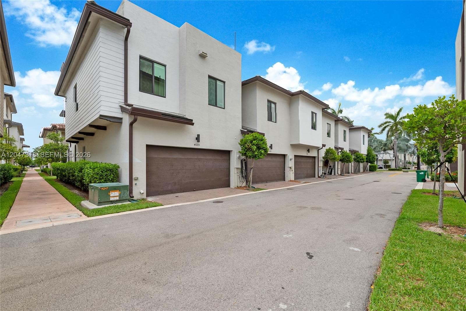 4605 NW 83rd Path, Doral, FL 33166 photo 2