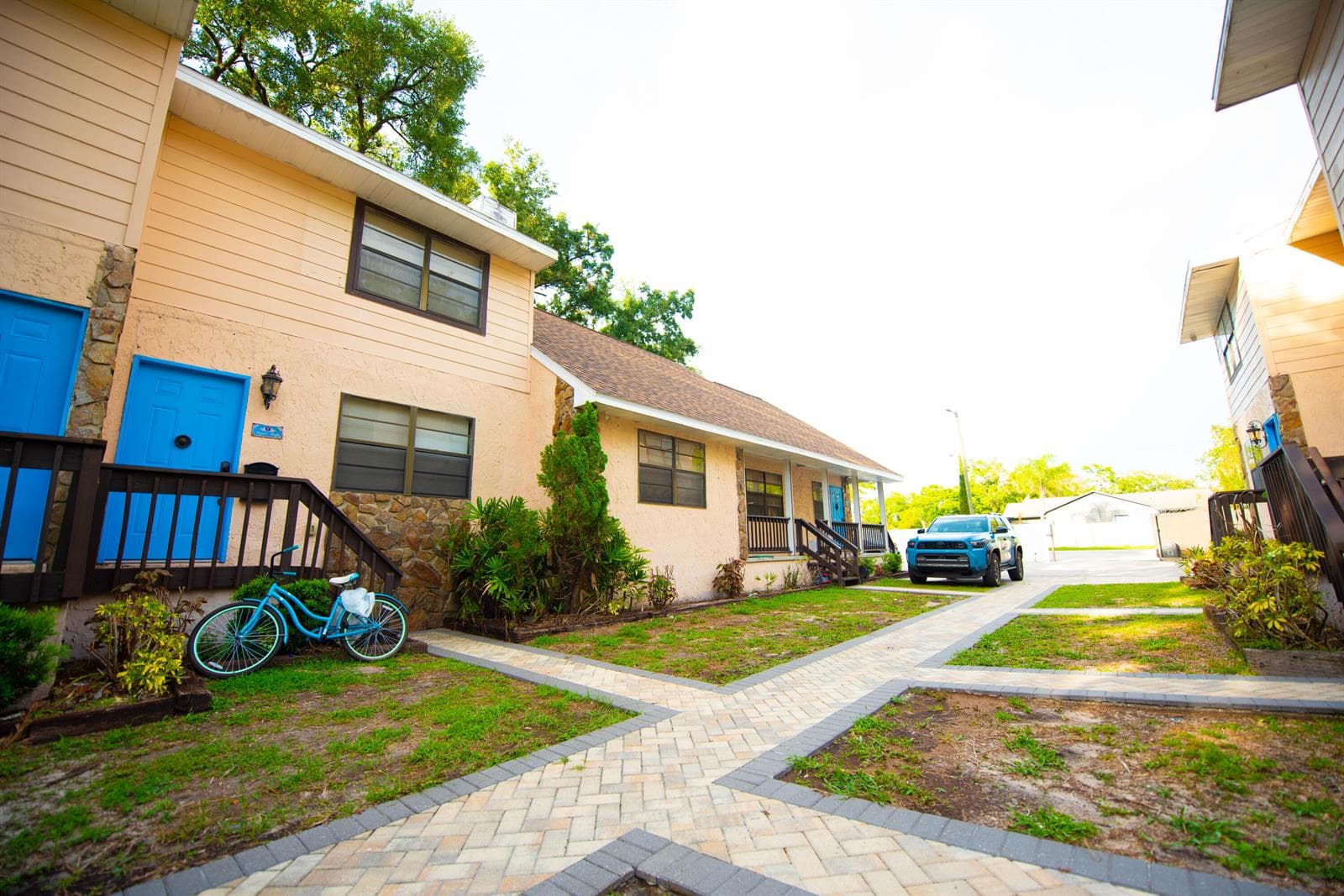 12216 N 59th Street, Tampa, FL 33617 photo 2