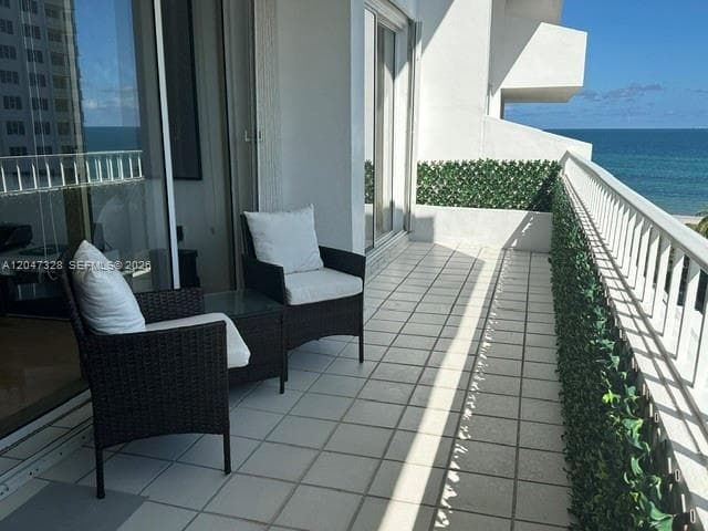 199 Ocean Lane Dr # 903, Key Biscayne, FL 33149