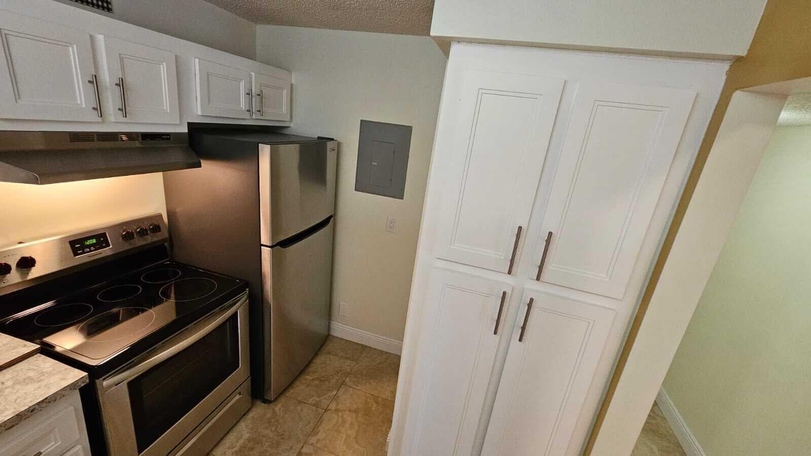 205 Foxtail Drive # H3, FL 33415 photo 2