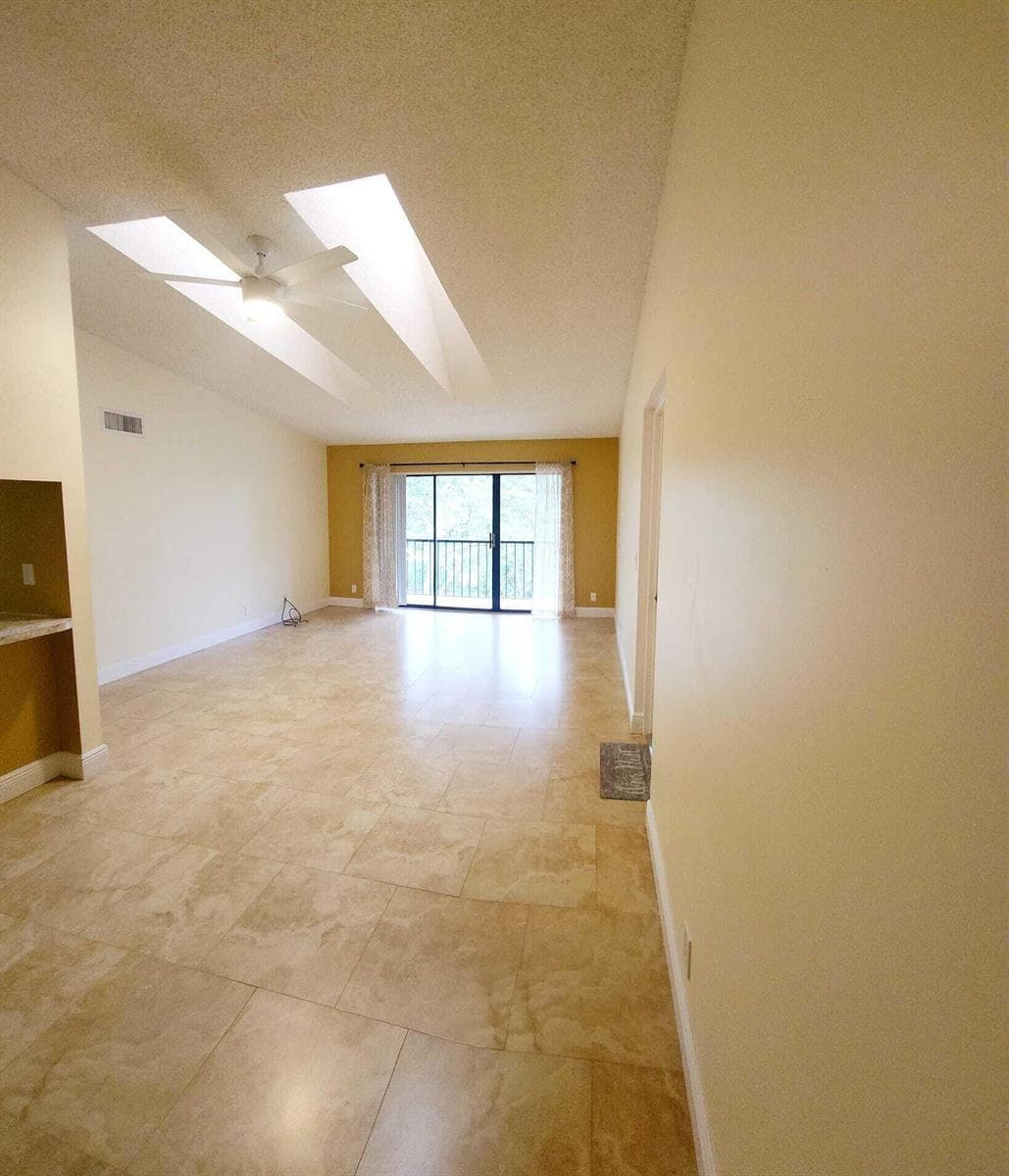 205 Foxtail Drive # H3, FL 33415