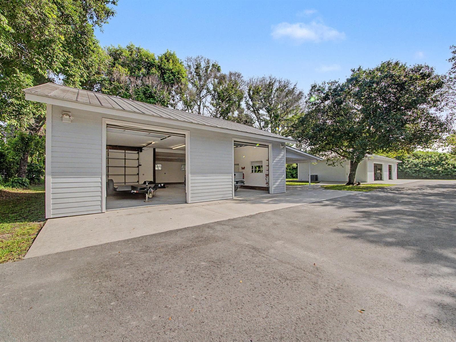 5625 SE Ault Avenue, Stuart, FL 34997 photo 3