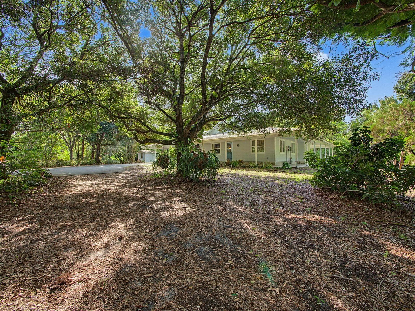 5625 SE Ault Avenue, Stuart, FL 34997 photo 5