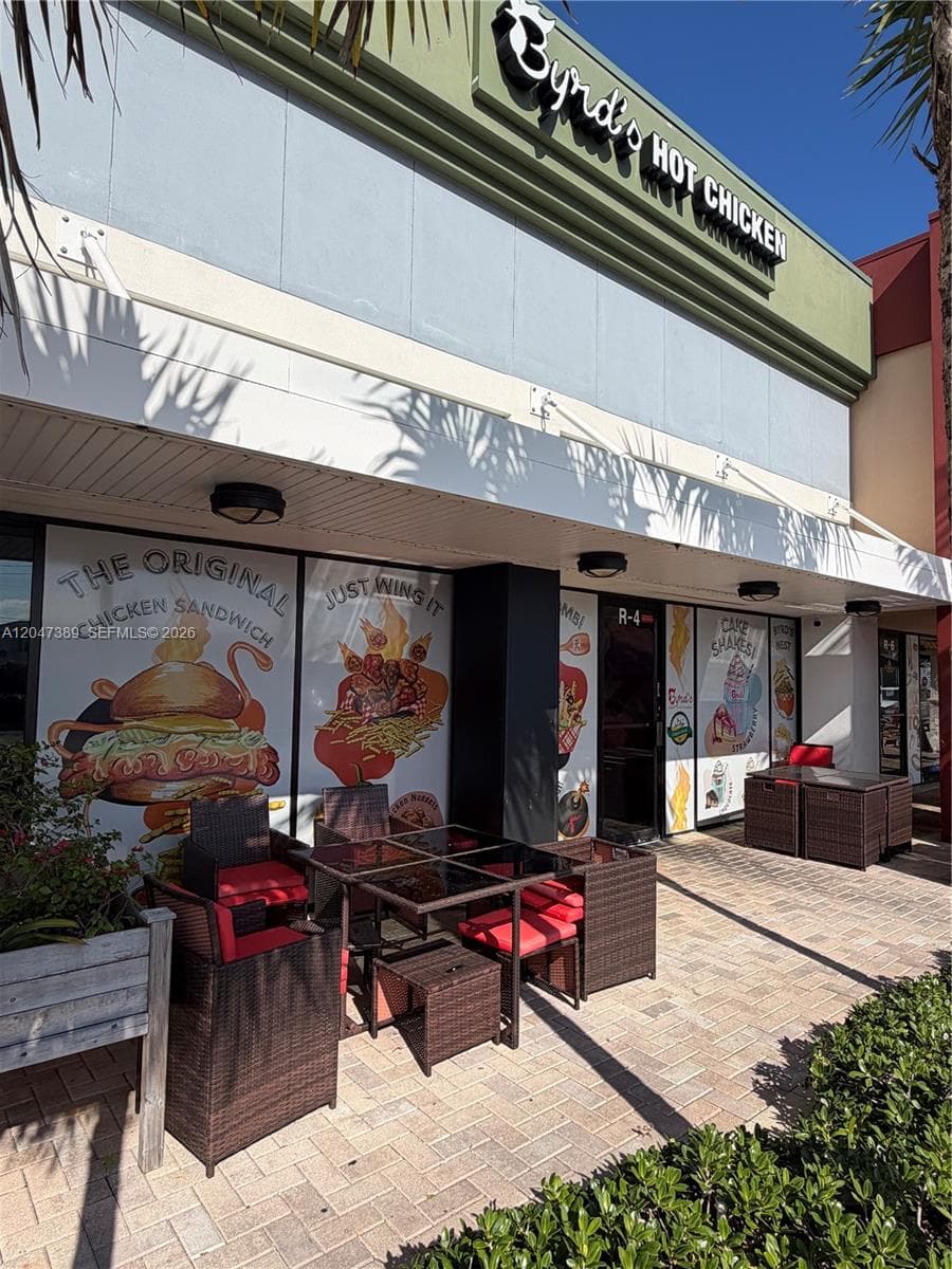 1313 W Boynton Beach Blvd, Boynton Beach, FL 33426