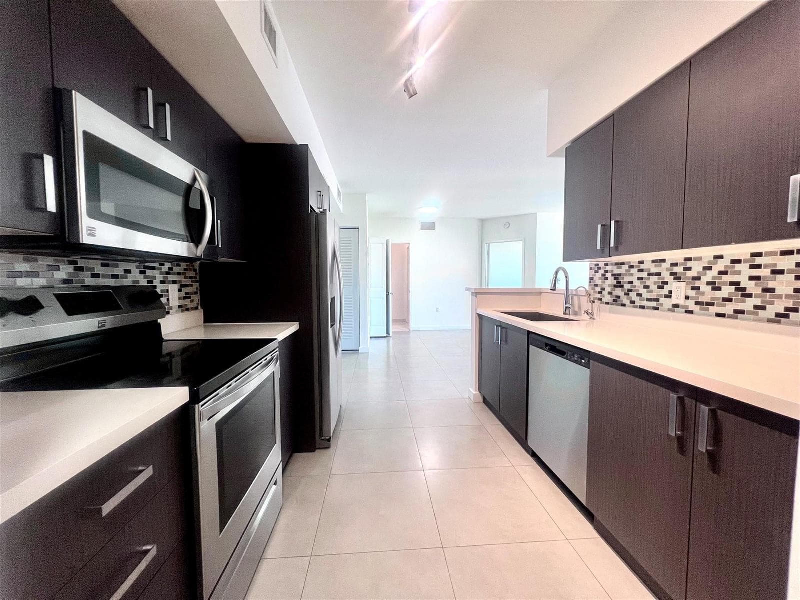 729 NW 2 Street # 501, Miami, FL 33128 photo 2
