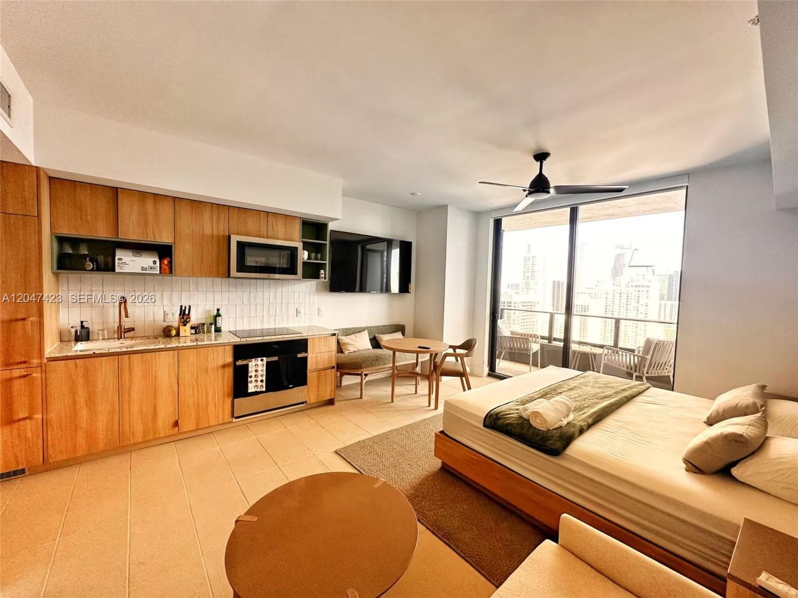 159 NE 6th St # 3212, Miami, FL 33132 photo 2