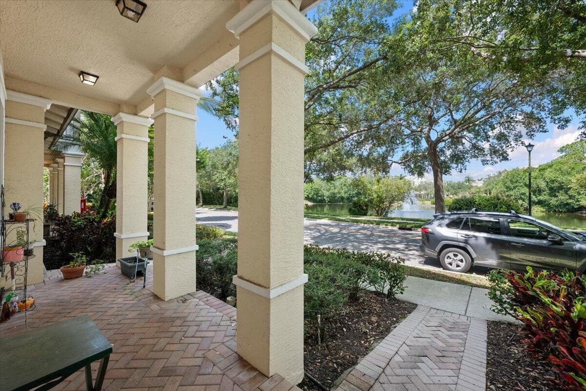 335 E Thatch Palm Circle # 104, Jupiter, FL 33458 photo 3