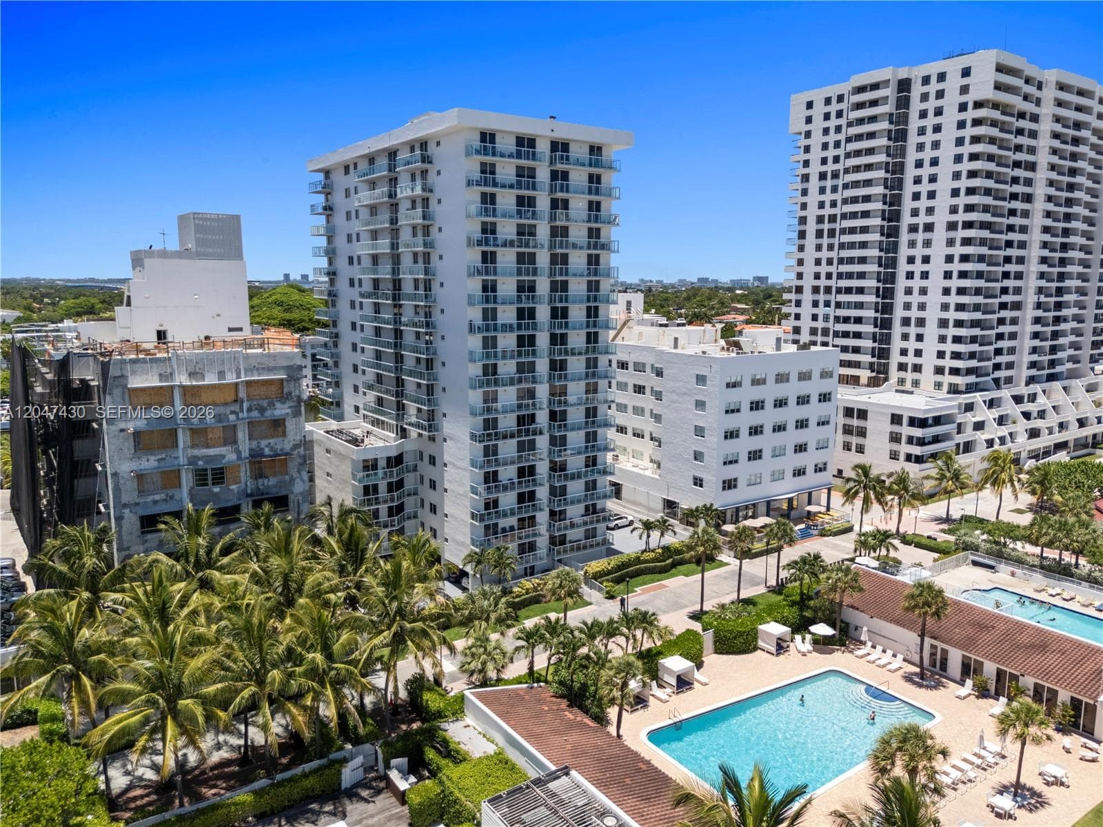 2457 Collins Ave # 406, Miami Beach, FL 33140