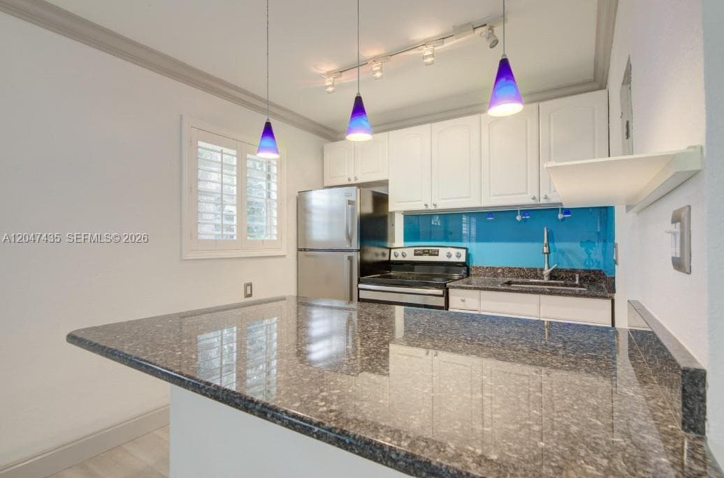 716 SW 14th Ave # 3, Fort Lauderdale, FL 33312 photo 4