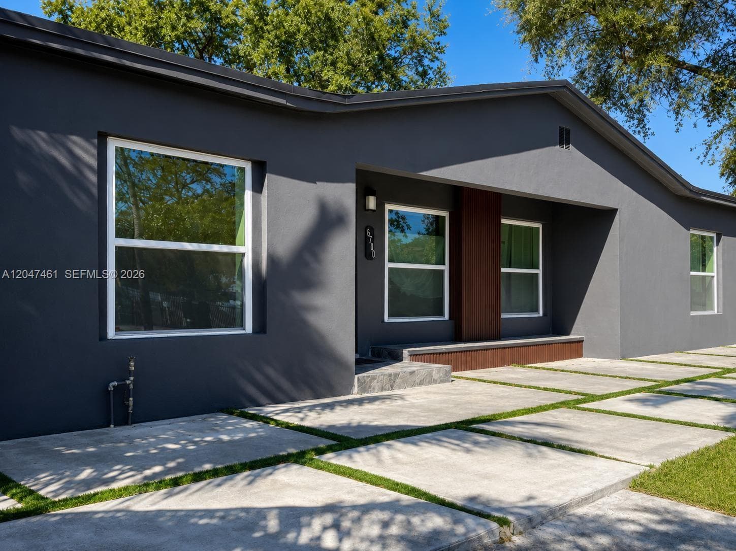 6700 NW 5th Ave, Miami, FL 33150 photo 2
