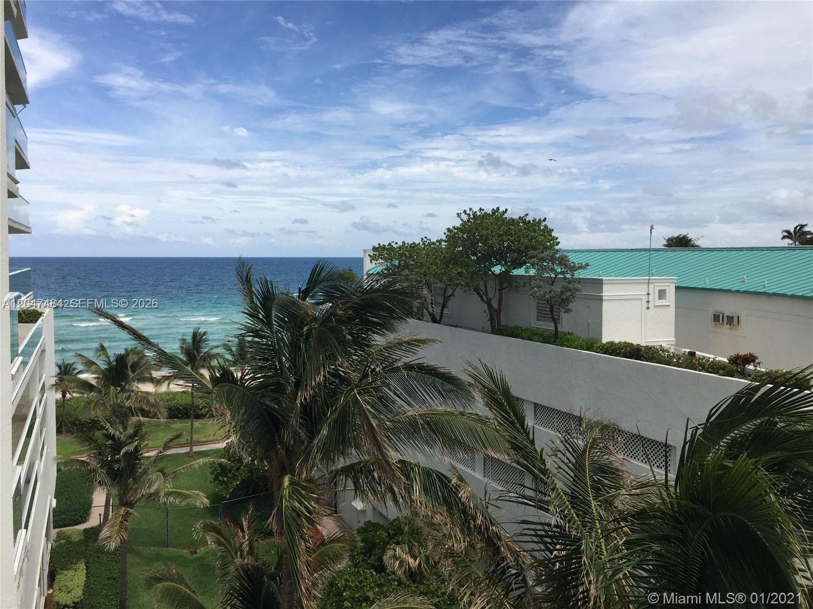 16485 Collins Ave # 538, Sunny Isles Beach, FL 33160 photo 2