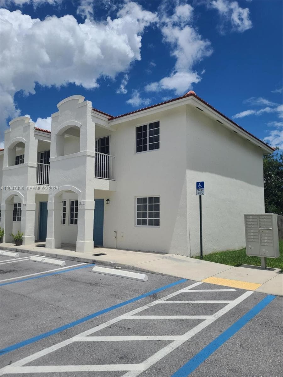 210 SW 3rd Ct, Florida City, FL 33034 photo 2