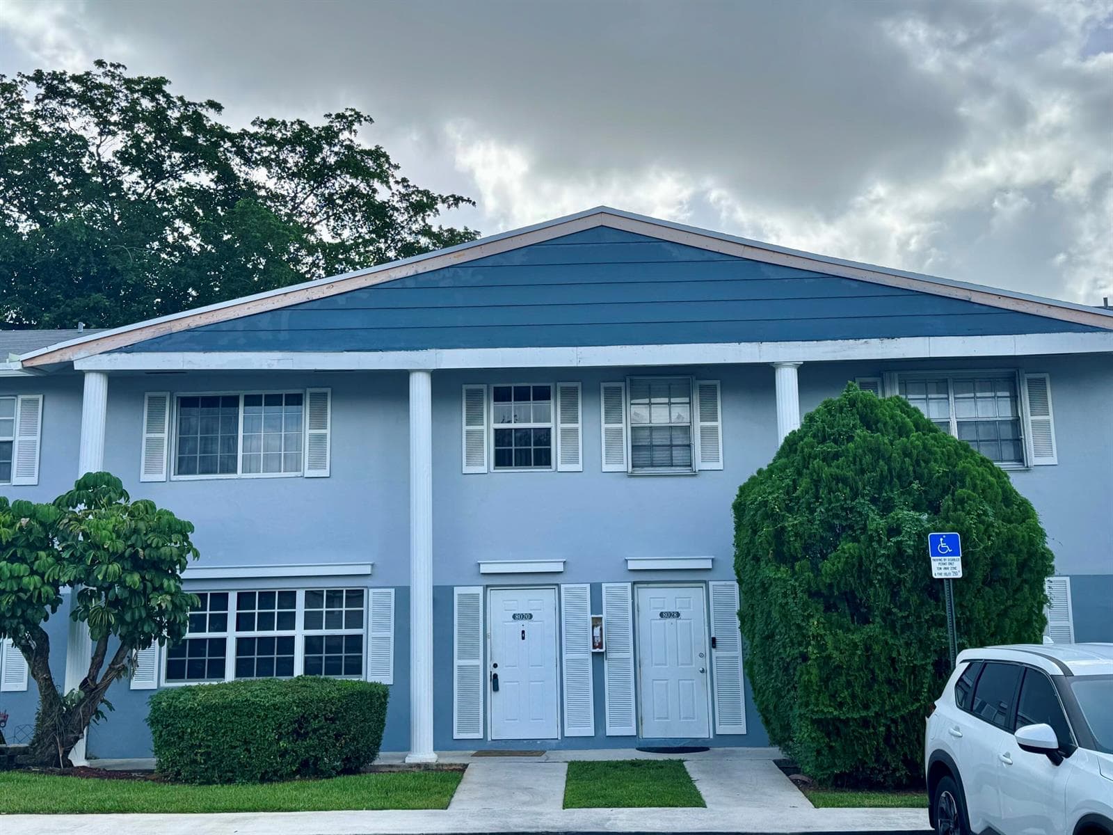 8028 SW 17th Place, Davie, FL 33324