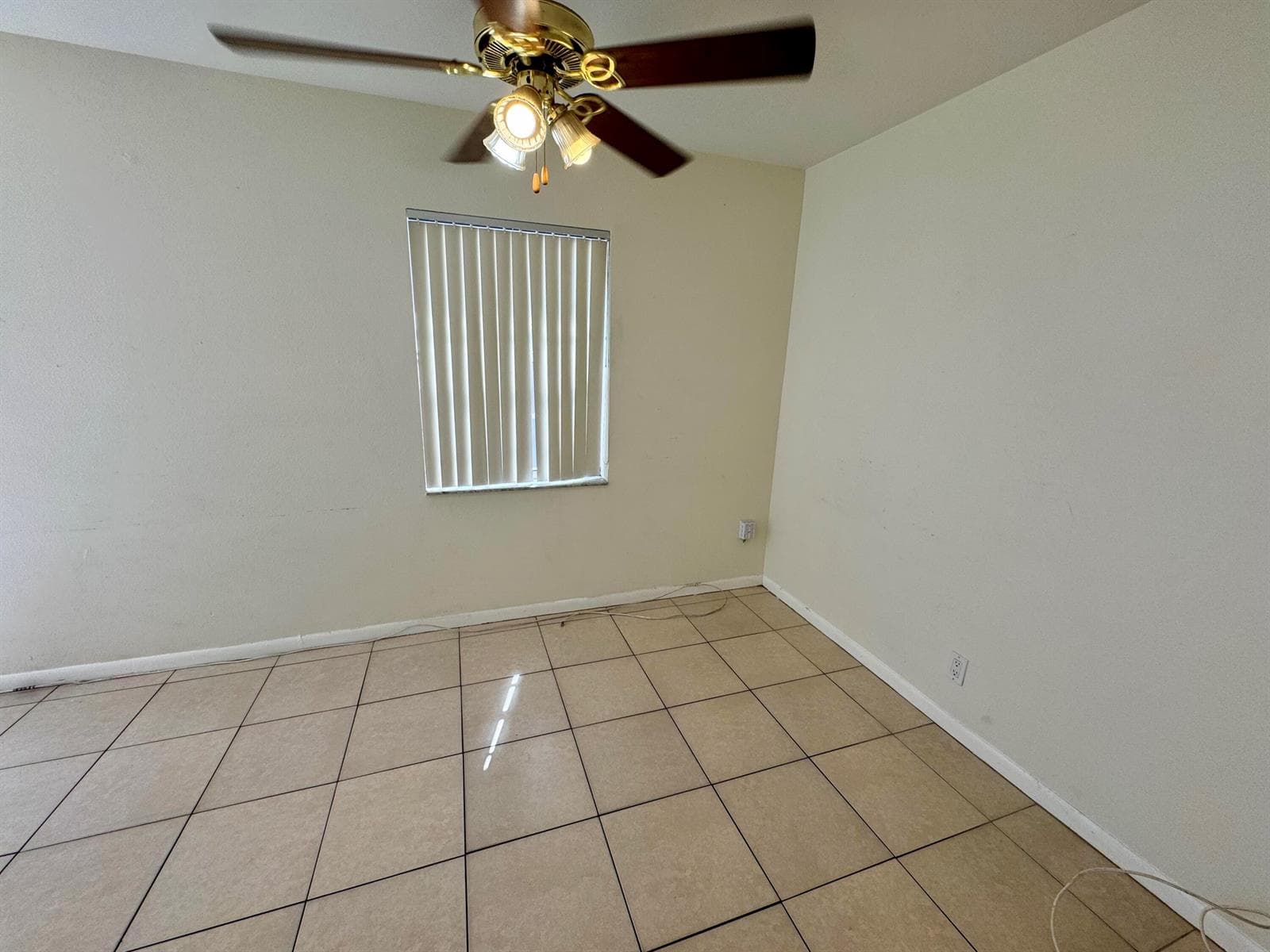 8028 SW 17th Place, Davie, FL 33324 photo 4