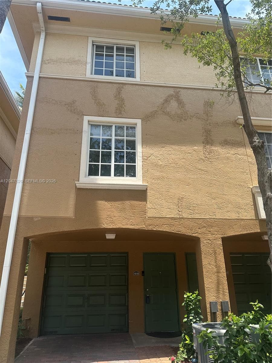 2961 NE 185th St # 1618, Aventura, FL 33180 photo 2