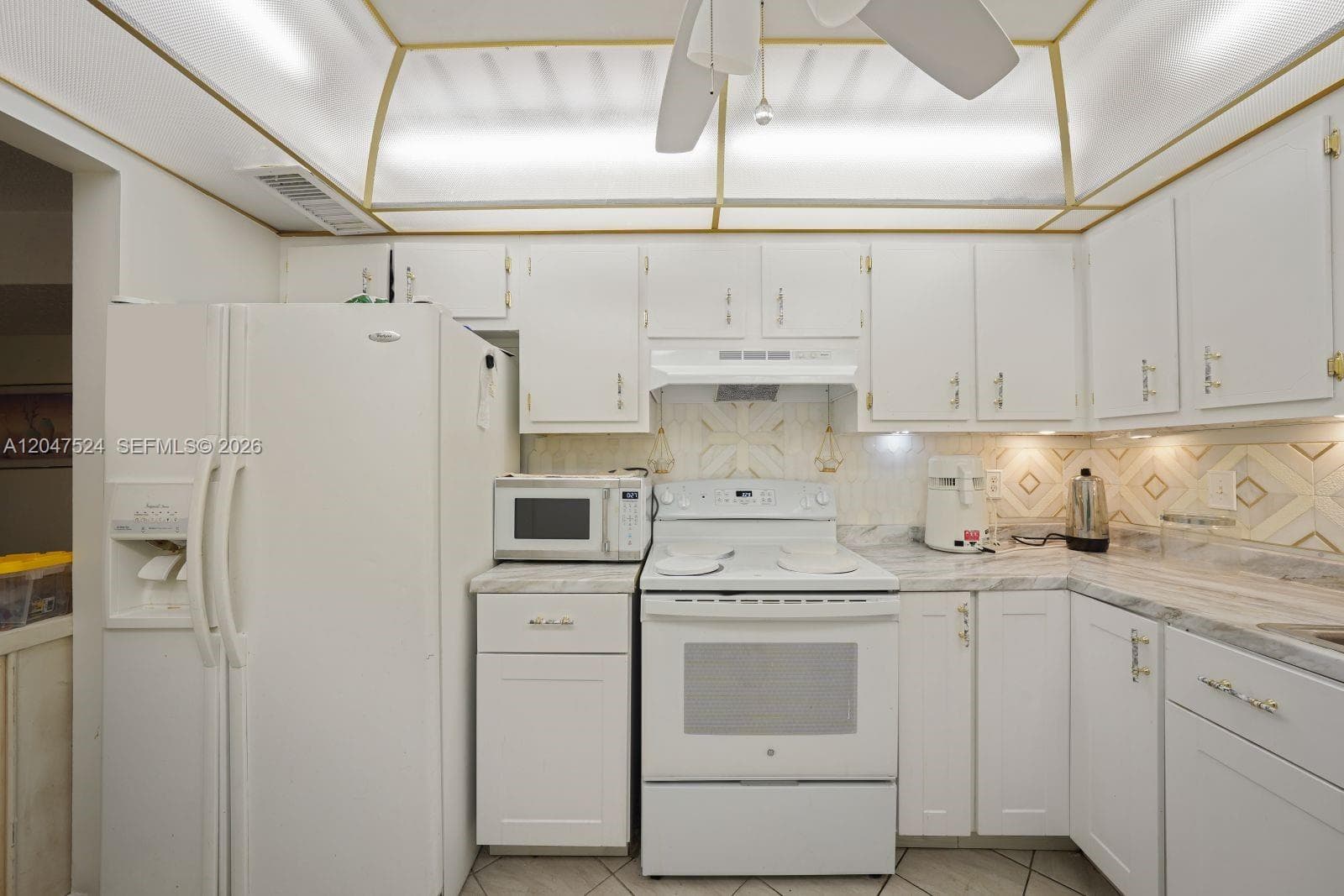 7000 NW 17th St # 303, Plantation, FL 33313 photo 2