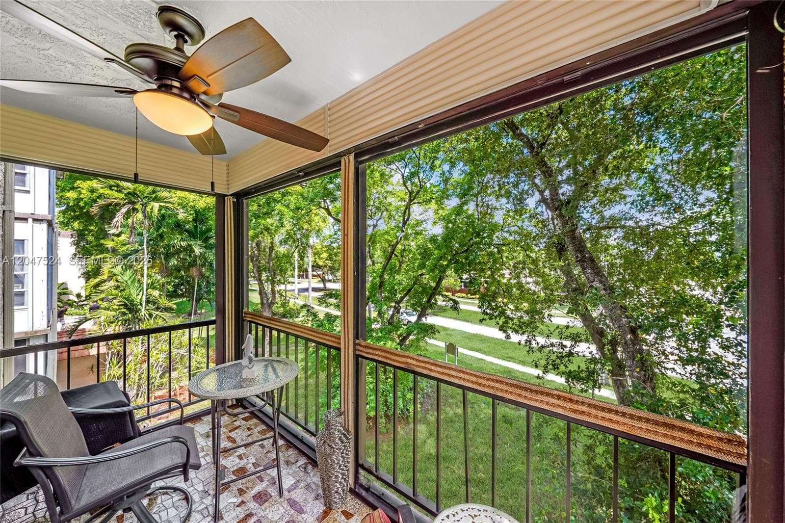 7000 NW 17th St # 303, Plantation, FL 33313
