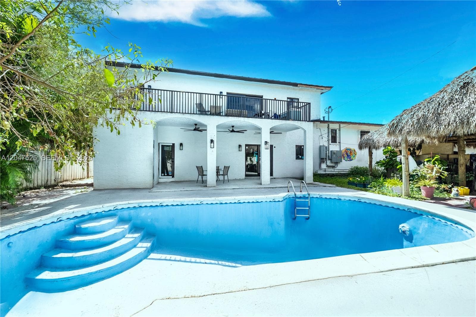 20200 NE 14th Ave, Miami, FL 33179 photo 4