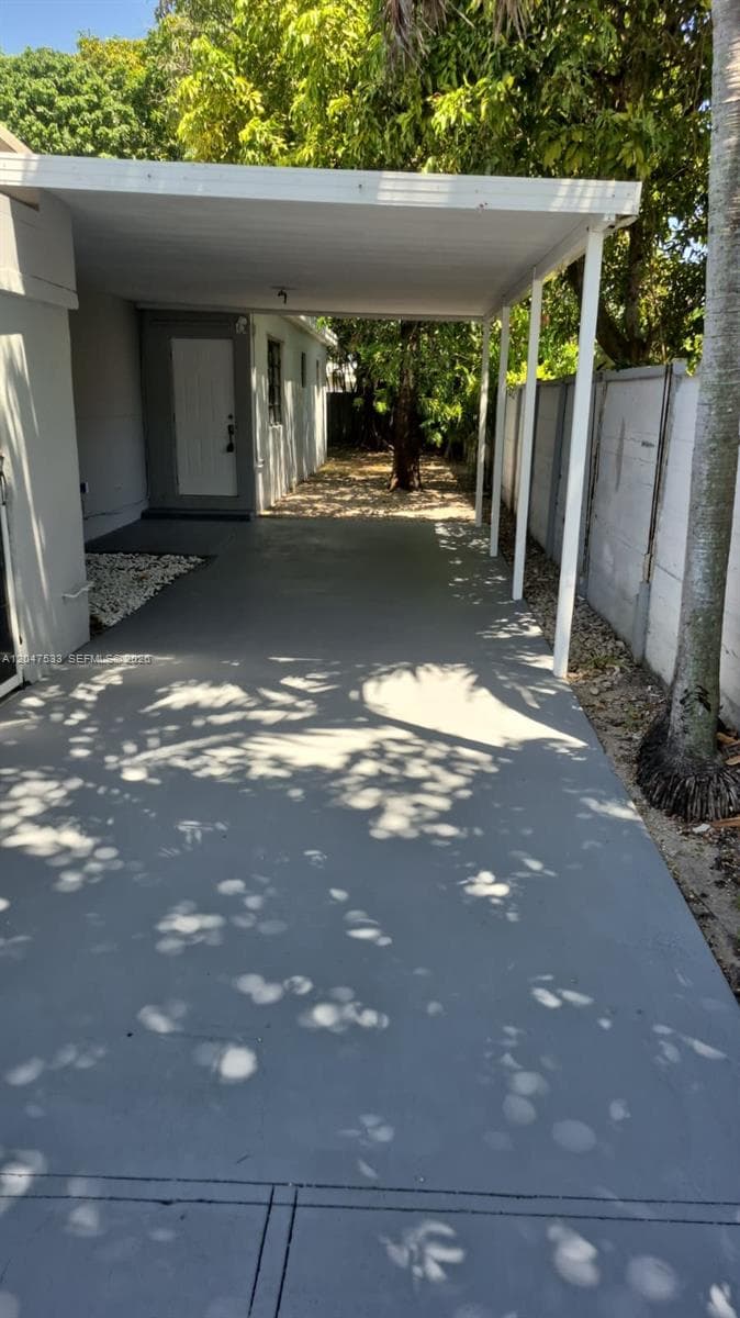 257 W 45th St # 2, Hialeah, FL 33012 photo 2