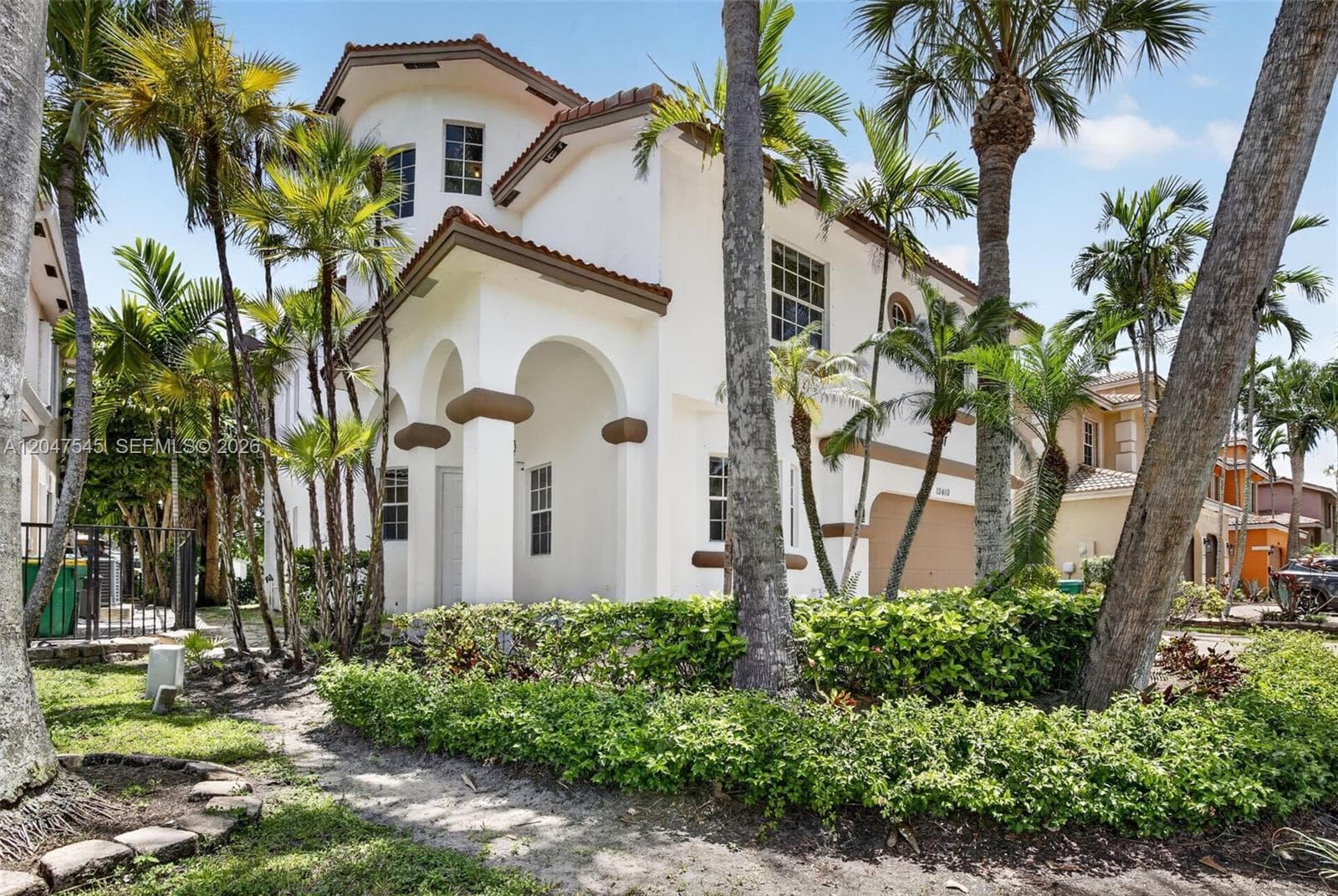 12410 SW 1st St, Plantation, FL 33325 photo 2