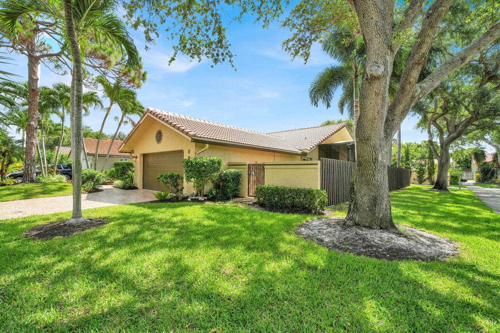 1735 NW 21st Court, Delray Beach, FL 33445 photo 2
