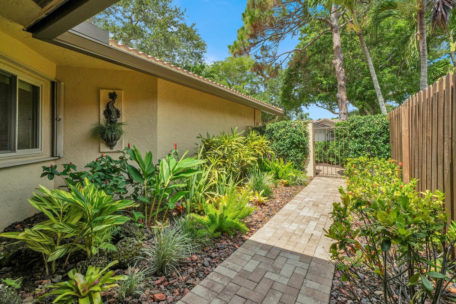 1735 NW 21st Court, Delray Beach, FL 33445 photo 4