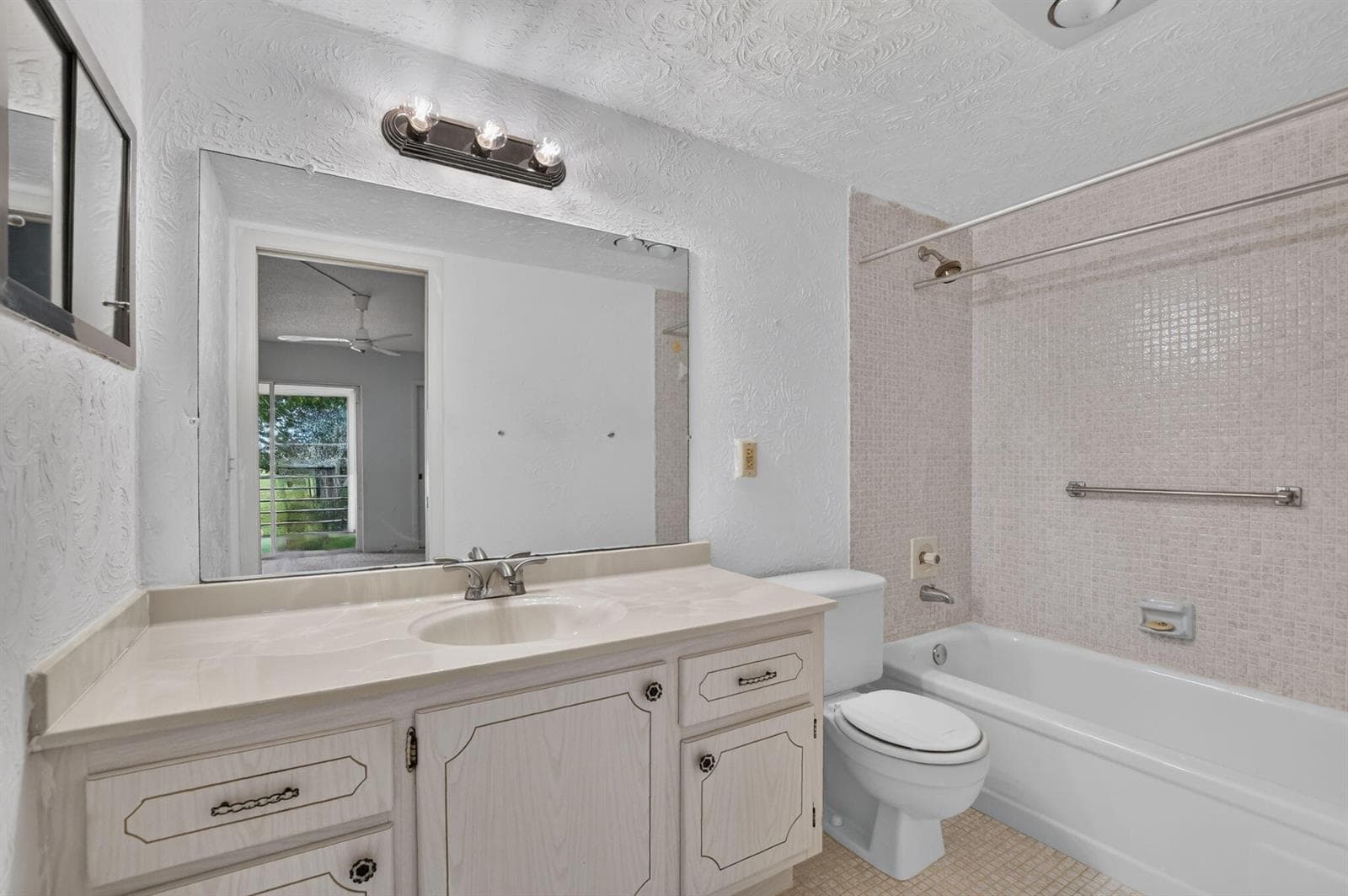 2049 Ventnor O Crescent # 2049, Deerfield Beach, FL 33442 photo 4
